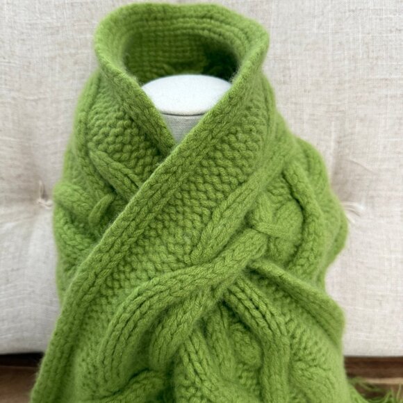 Banana Republic thick Aran cable knit pull-through Cashmere scarf green NWT - Picture 4 of 13